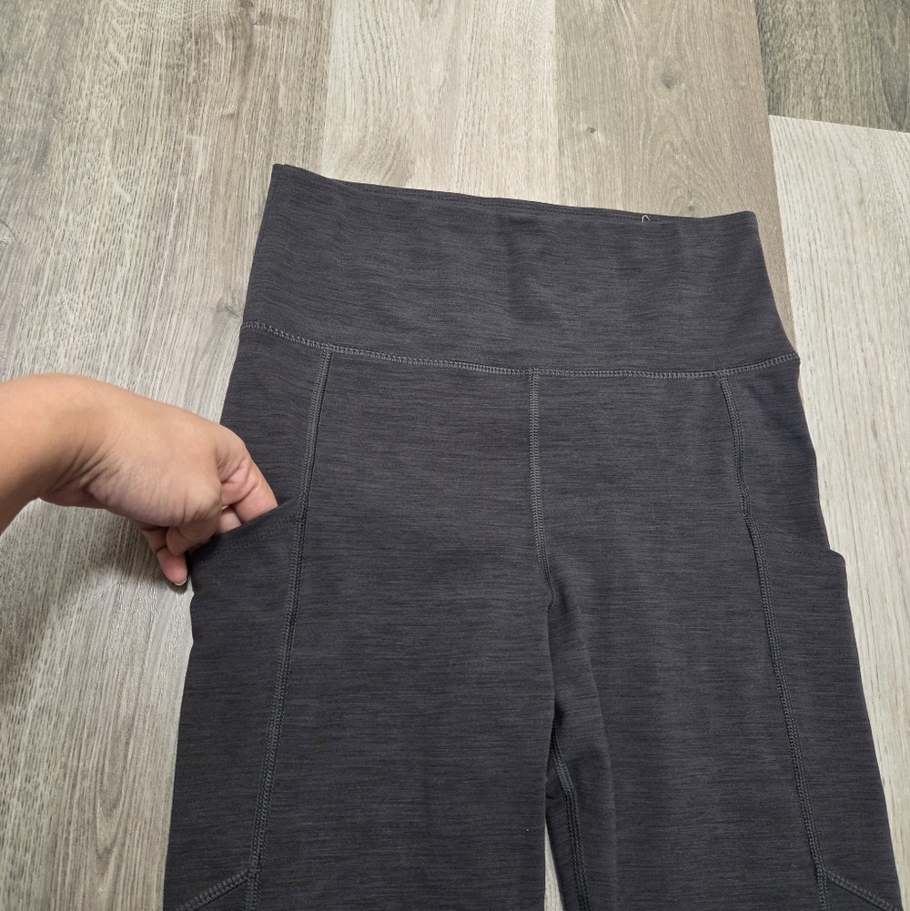 American Eagle Outfitters Gray High-Waist Leggings | Sculpting Stretch Pocket - Picture 5 of 11